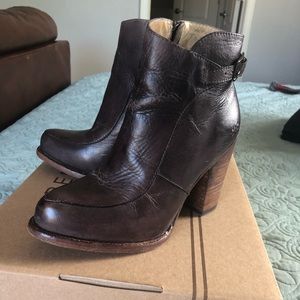 Bed Stu Isla Chocolate Driftwood Size 7.5